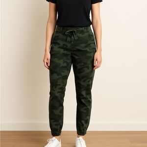 💚NWOT Womens Unionbay Camo Pants